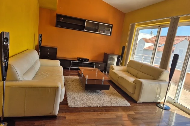 Split, Manuš, apartment divided into two residential units 50 m2 and 30 m2. (floor plan attached) Completely renovated electricity, water, floors, walls, ceiling, openings, concrete slab.