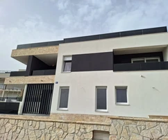 Ražanac, Rtina, samostatně stojící dům s bazénem a vířivkou, výhledem na moře