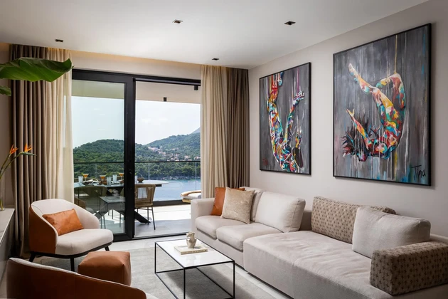 Zona de Dubrovnik, piso de cuatro habitaciones con jardín y ascensor