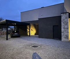 Luxuriöses Modernes Haus mit Pool zu Verkaufen in Rovinj