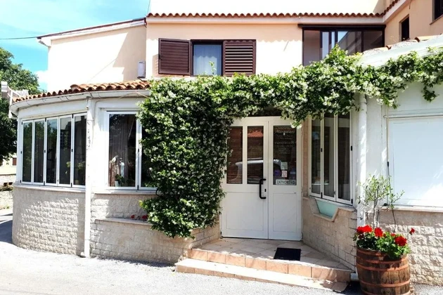 Maison avec quatre unités résidentielles près de la mer, Istrie, Medulin