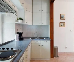 K. Kambelovac, 3. Stock, 65 m2 im Zentrum, 50 m über dem Meeresspiegel, 3. Stock