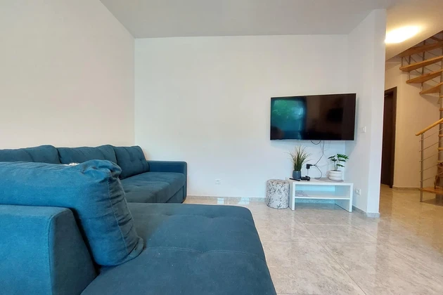 Spacious two-level apartment for sale in Pješčana Uvala in Croatia