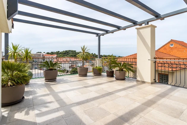 Appartamento in vendita al secondo piano di Hvar vicino al centro in Croazia