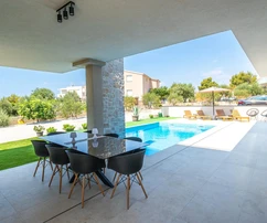 Brodarica, moderne Villa mit Swimmingpool, 283,62 m²