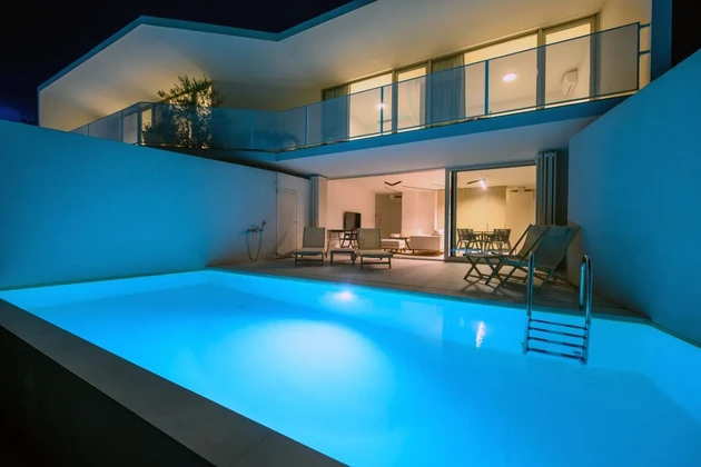 Apartamento dúplex con vista al mar, en una ubicación tranquila!