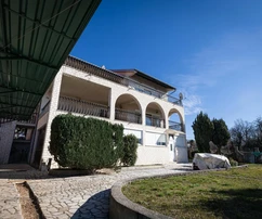 Dreifamilienhaus in Rijeka-Martinkovac zu verkaufen in Kroatien