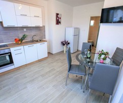 Rogoznica Villa con piscina vicino al mare - 6 appartamenti in vendita