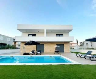 Villa moderna in vendita vicino a Vodice in Croazia