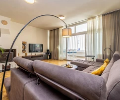 Île de Krk, Njivice, belle maison de 280 m² avec vue sur la mer et garage