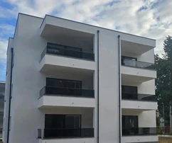 Biograd na Moru, Pakostane - Mieszkanie na parterze z dwoma sypialniami i ogrodem, 200 m od morza