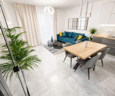 Split, Znjan, appartamento arredato con due stanze, giardino e posto auto in garage
