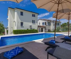 Istria, Trget, dom z basenem i widokiem na morze