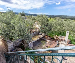 Casa de piedra con vista al mar en venta en Brač, Croacia