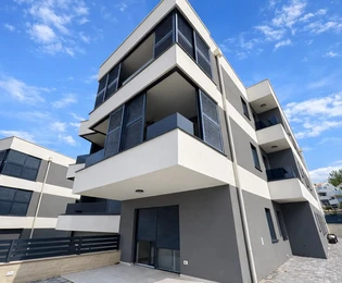 Pag, Šimuni, apartamento de tres habitaciones con jardín a 120 m del mar