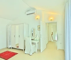 Истрийский дом с бассейном на продажу в Воштень, Хорватия