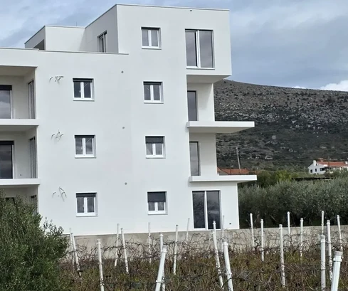 Seget D., penthouse 59 m2 + 47 m2 taras, nowy budynek, widok na morze, wkrótce dostępny