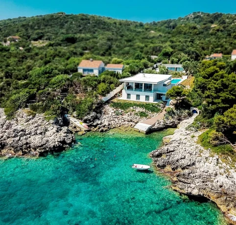 Luxusná vila na predaj priamo pri mori v Dubrovníku v Chorvátsku