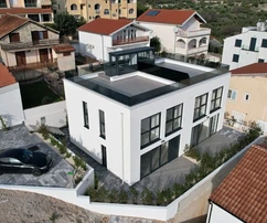 Tisno - S1 Casa bifamiliare di lusso in posizione tranquilla