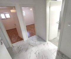 Moderné apartmány na Brači ponúkajú priestranný obytný priestor v blízkosti pláže