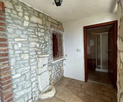Tar, Istria – Kamenný dom s dvoma bytmi a záhradou