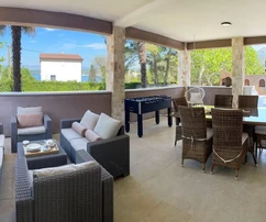 MAISON INDIVIDUELLE AVEC PISCINE ET JARDIN SPACIEUX, À 100 M DE LA MER !