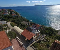 Čiovo, Okrug G. casa indipendente di 224 m2, seconda fila dal mare, vista mare