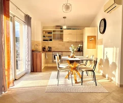 Čiovo, Okrug G., apartamento de 3 dormitorios 90 m², vista al mar, cerca de la playa