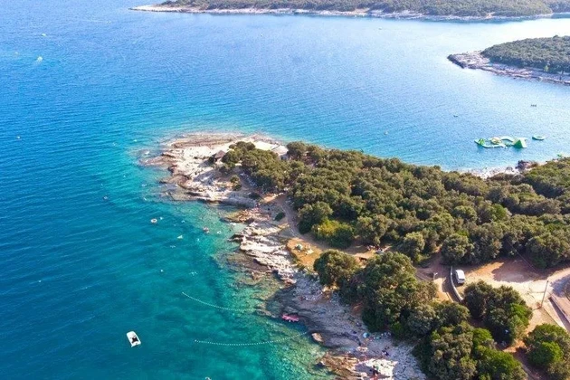 BUILDING PLOT WITH PROJECT AND BUILDING PERMIT - MARČANA