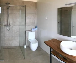 Moderna villa adosada con piscina en venta cerca del mar en Vodnjan, Croacia