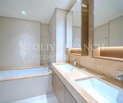 Appartamento di design con 3 camere da letto in vendita a Dubai