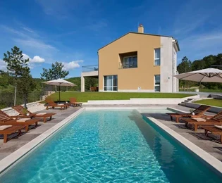 Istra, Motovun - Ekskluzivno odmaralište s hotelom, restoranom i apartmanima na prodaju