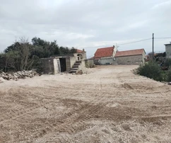 Sevid, Zaselo, stavebný pozemok 1200 m2, 700 m od mora a pláže