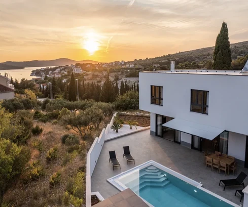 Stupenda villa ultramoderna con vista mare – Milna, Brac