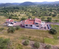 Marina, Dograde, luxusný dom 789 m2, s garážou a letnou kuchyňou