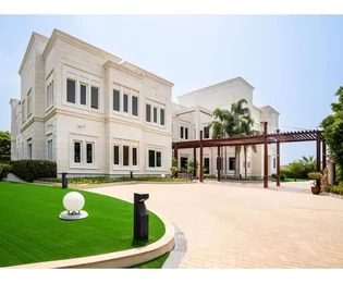 Magnificent mansion for sale in Emirates Hills