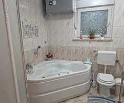 Rijeka, Srdoči, casa indipendente con un grande giardino di 500 m²
