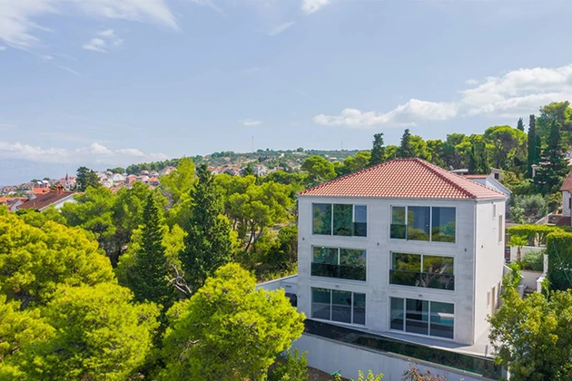 Elegante villa in vendita a Postira sull'isola di Brač in Croazia