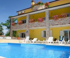 Villa úszómedencével Poreč festői külvárosában, Isztria