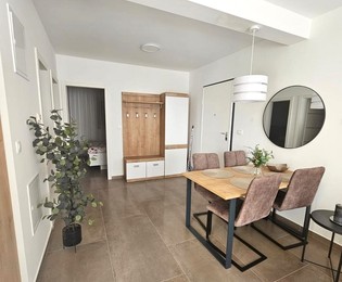 Urokliwe dwupokojowe mieszkanie blisko plaży na Čiovie