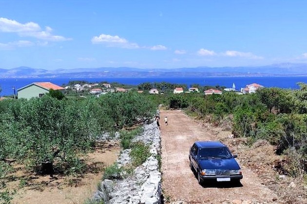 Solta Building Plot: Sea View, Near Cove, Ready for Development