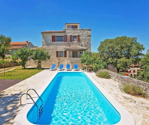 Višnjan, Istria – Autentica casa in pietra ristrutturata
