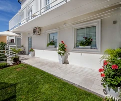 Istria, Rovinj, multi-family residential house, established business