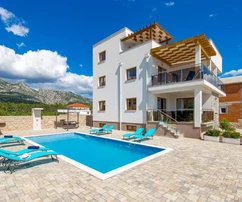 Superbe villa avec vue sur la mer dans la région de Zadar