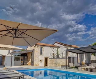 Kanfanar, Istria: Incantevole villa nel cuore dell'Istria in vendita