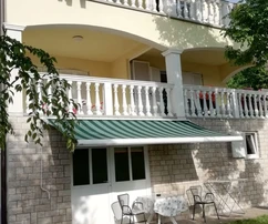 Samostatný dům 130 m od moře, Omišalj, ostrov Krk, 4 jednotky!