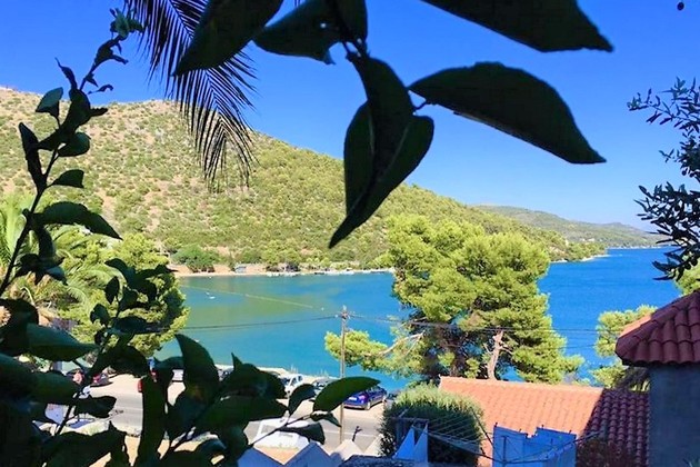 Villa nella zona di Trogir con piscina e accesso al mare in vendita