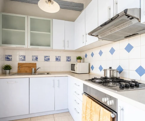 Podgora, casa multifamiliar con hermosa vista, primera línea al mar