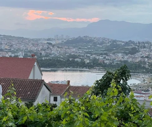 Tengerre néző ház Podstranában eladó Horvátországban