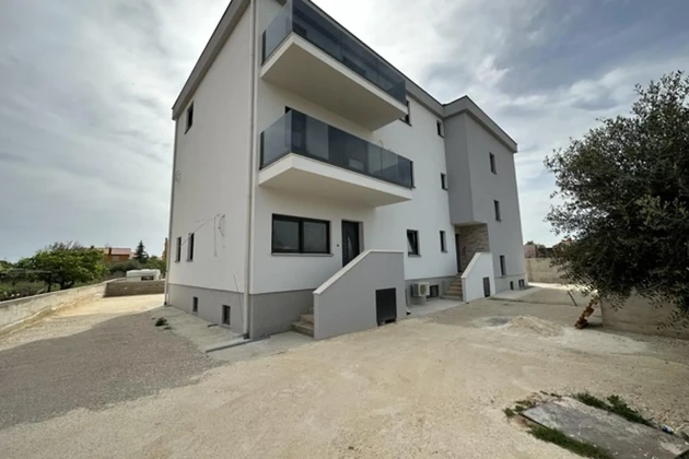 Spacious apartment for sale in Medulin with terraces in Croatia